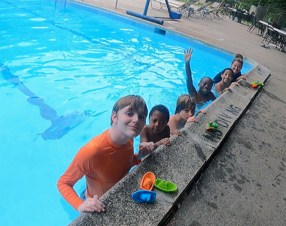 kids in a swim class